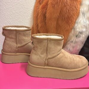 Steve Madden Platform Ugg-like Boot